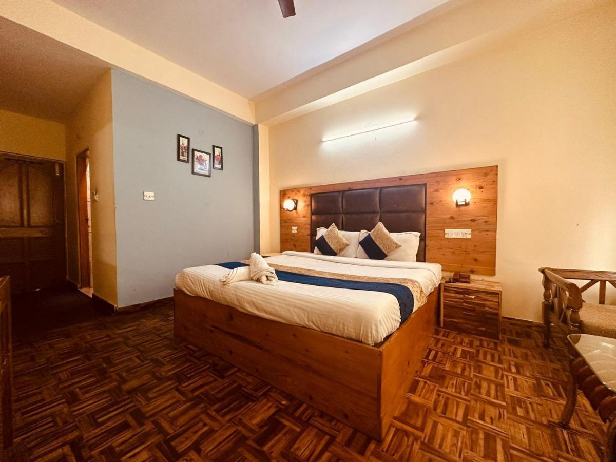 Manali Holiday Lnn - Gym, Spa, Dj Night, Pool Bagian luar foto